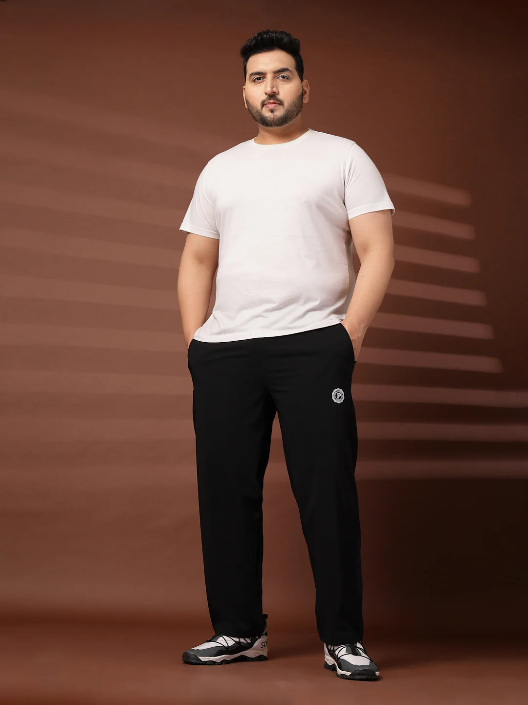 Plus Size Men Black Mid Rise Stretchable Track Pants - Image 3