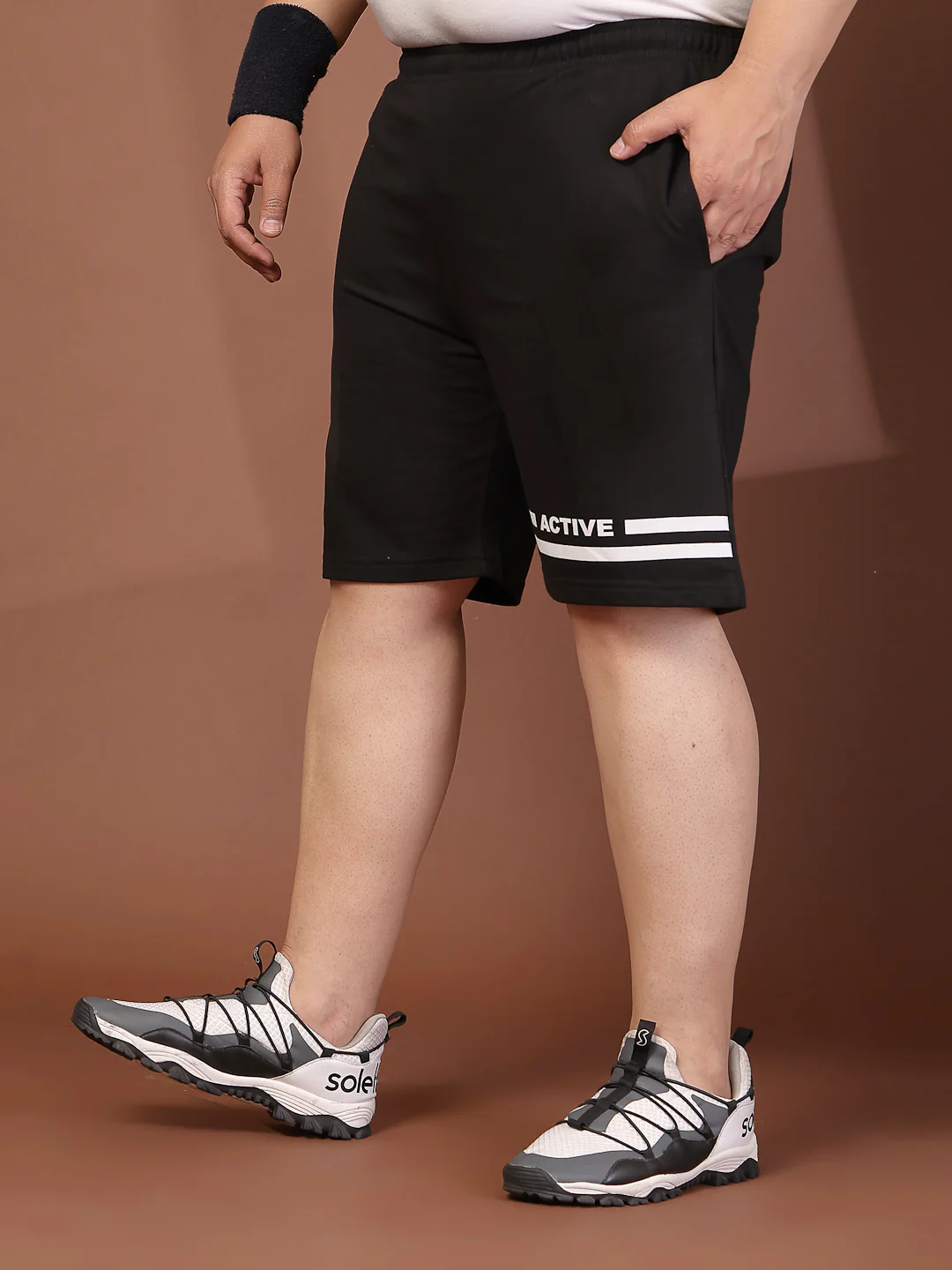 Plus Size Men Black Solid Regular Fit Regular Shorts - Image 6