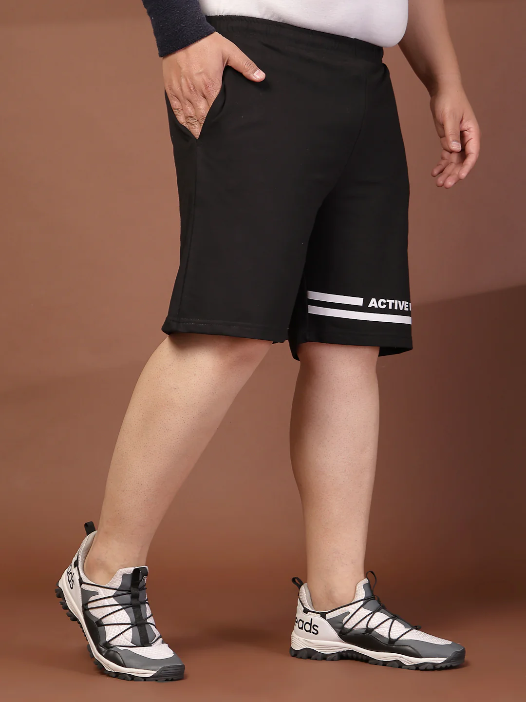 Plus Size Men Black Solid Regular Fit Regular Shorts - Image 7