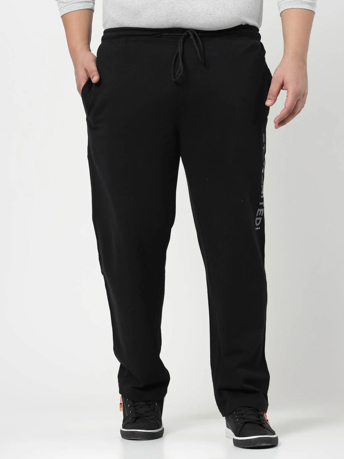 Plus Size Men Black Solid Straight-Fit Track Pants - Image 3