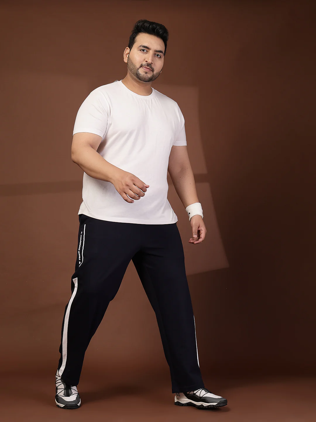 Plus Size Men Mid-Rise Stretchable Track Pants - Image 6