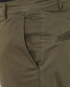 Plus Size Men Olive Green Solid Smart Fit Flat-Front Trousers - Image 6