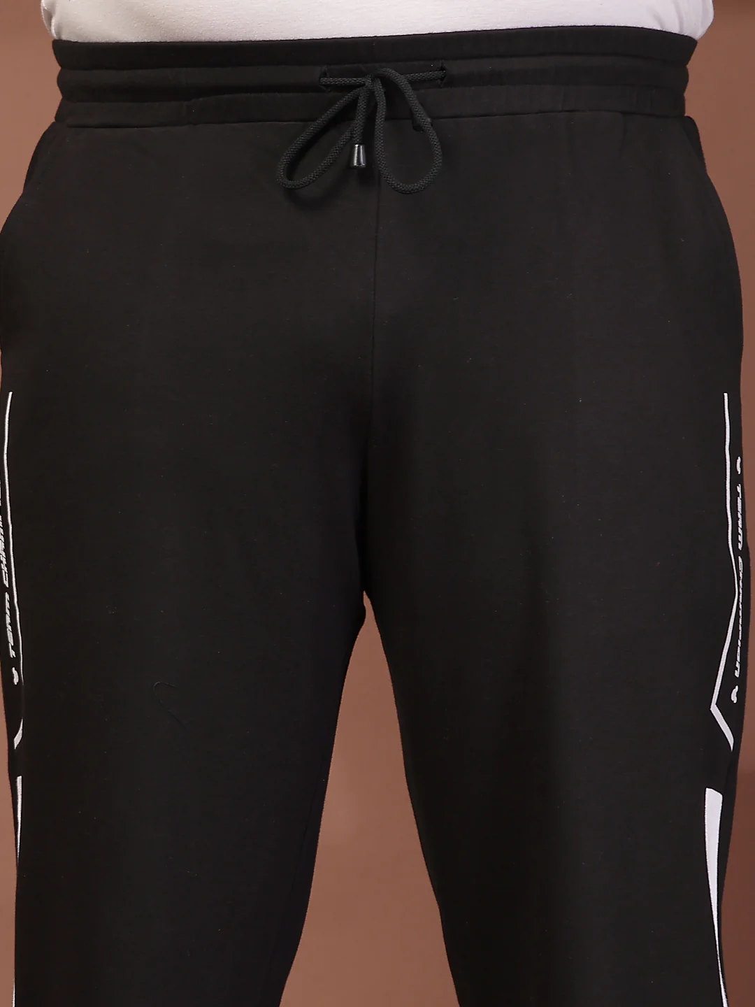 Plus Size Men Printed Mid-Rise Regular Fit Track Pant - Image 4