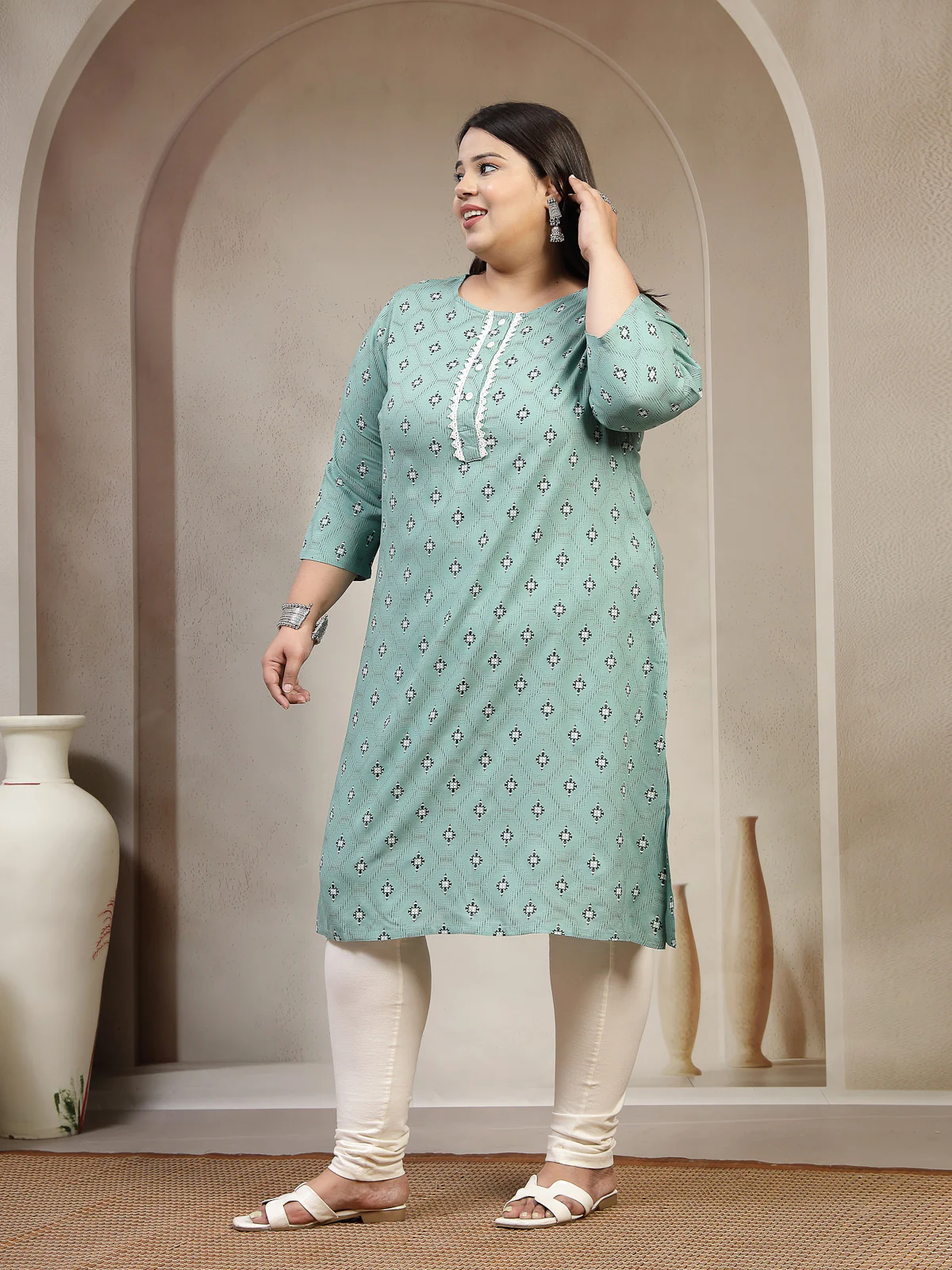 Plus Size Abstract Printed Thread Work Kurta - Image 4