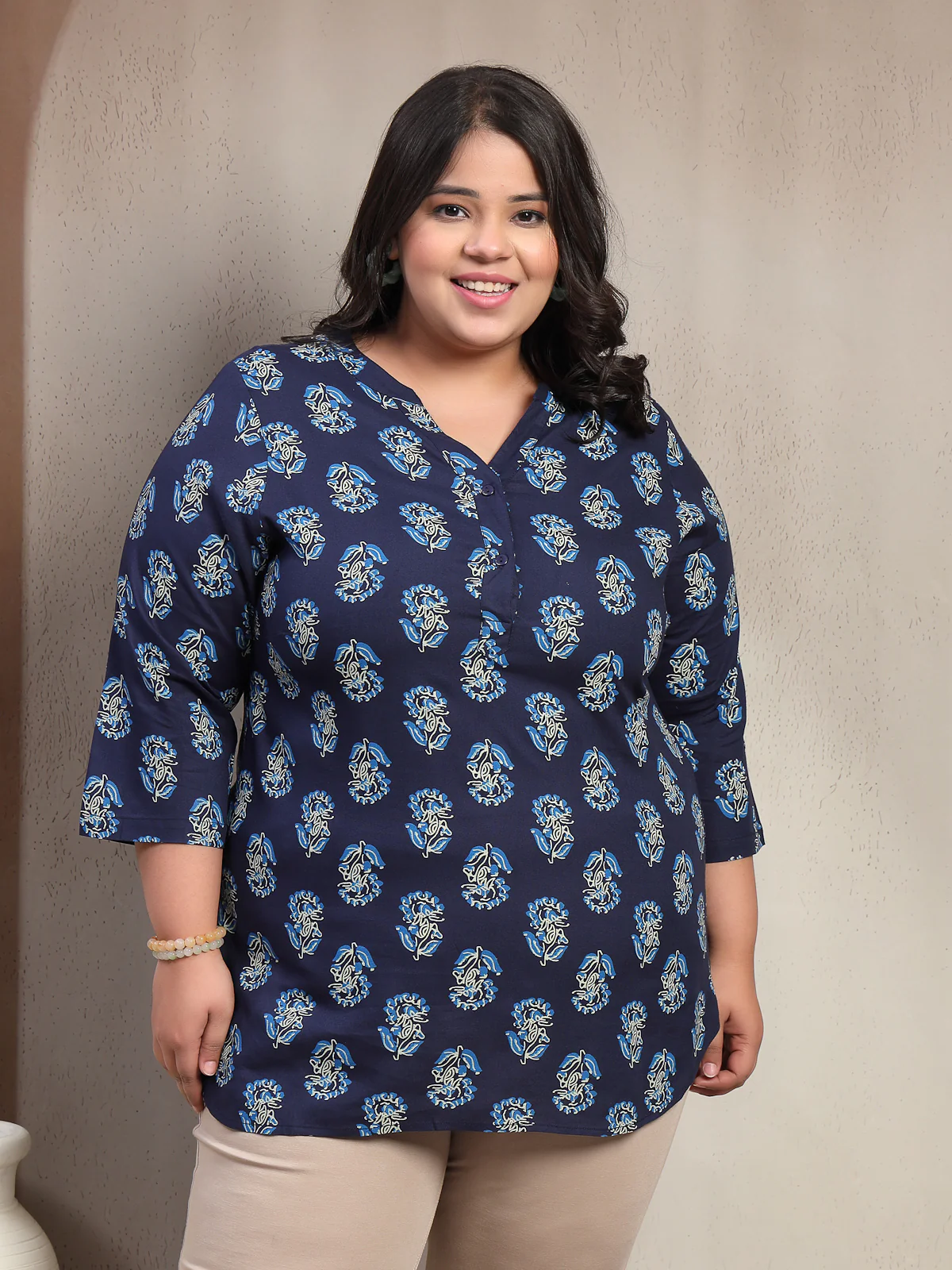 Plus Size Ethnic Motifs Print Top - Image 3