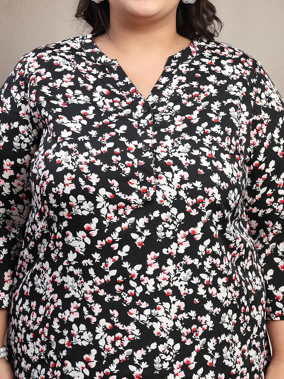 Plus Size Floral Printed V-Neck Top - Image 8