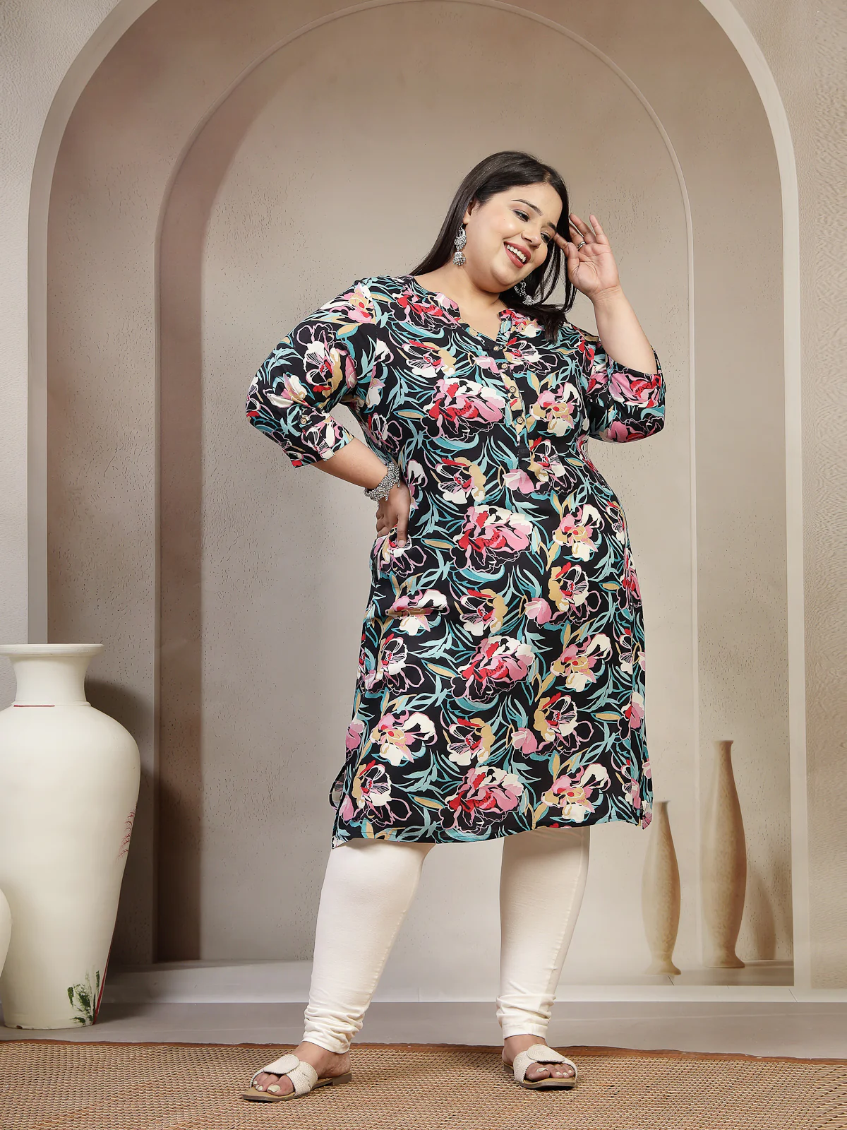 Plus Size Mandarin Collar Abstract Printed Kurta - Image 6