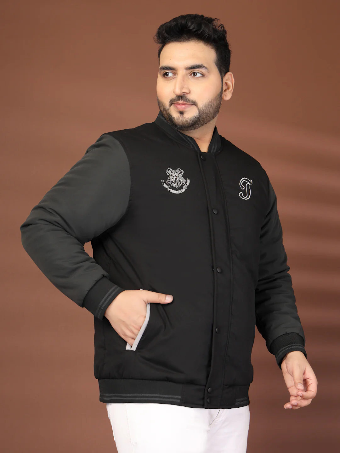 Plus Size Men Stand Collar Graphic Printed Varsity Jacket - Image 7