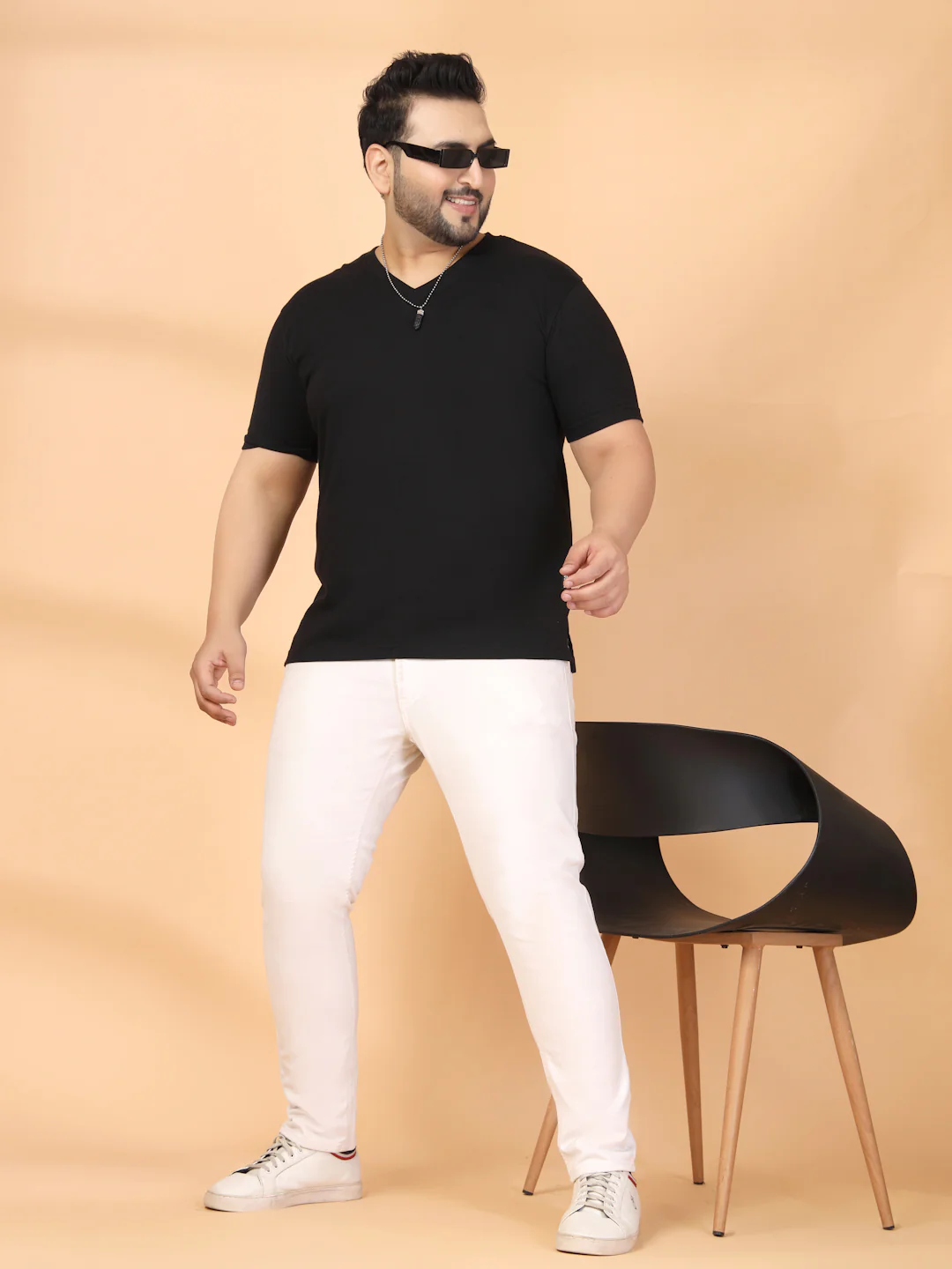 Plus Size Men V-Neck T-shirt - Image 2