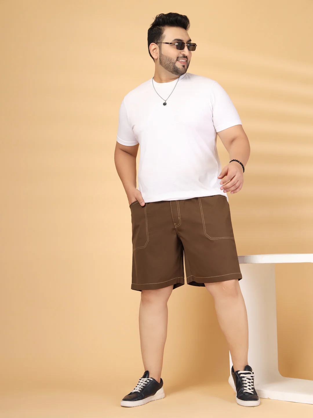 Plus Size Pure Cotton Relaxed-Fit Cargo Shorts - Image 3