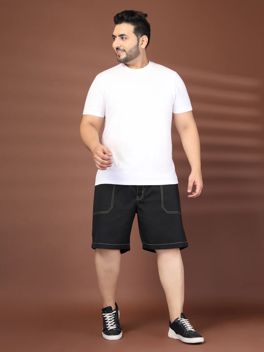 Plus Size Pure Cotton Relaxed-Fit Cargo Shorts - Image 2