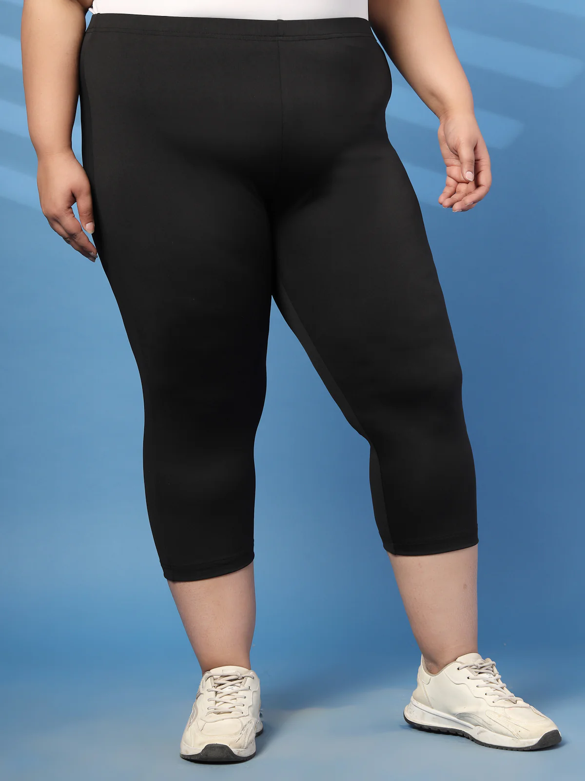 Plus Size Regular Fit Mid-Rise Capris - Image 4