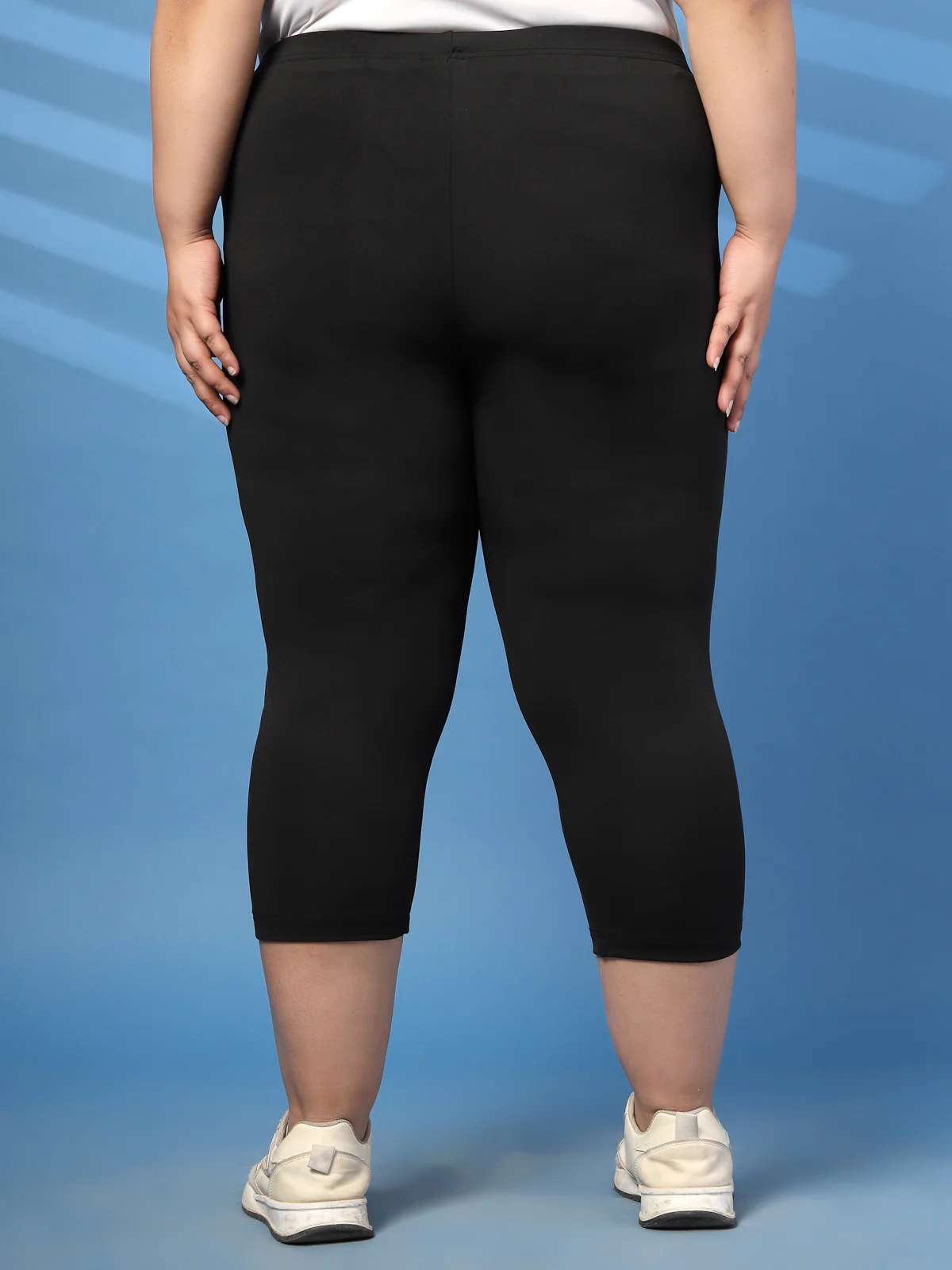 Plus Size Regular Fit Mid-Rise Capris - Image 7