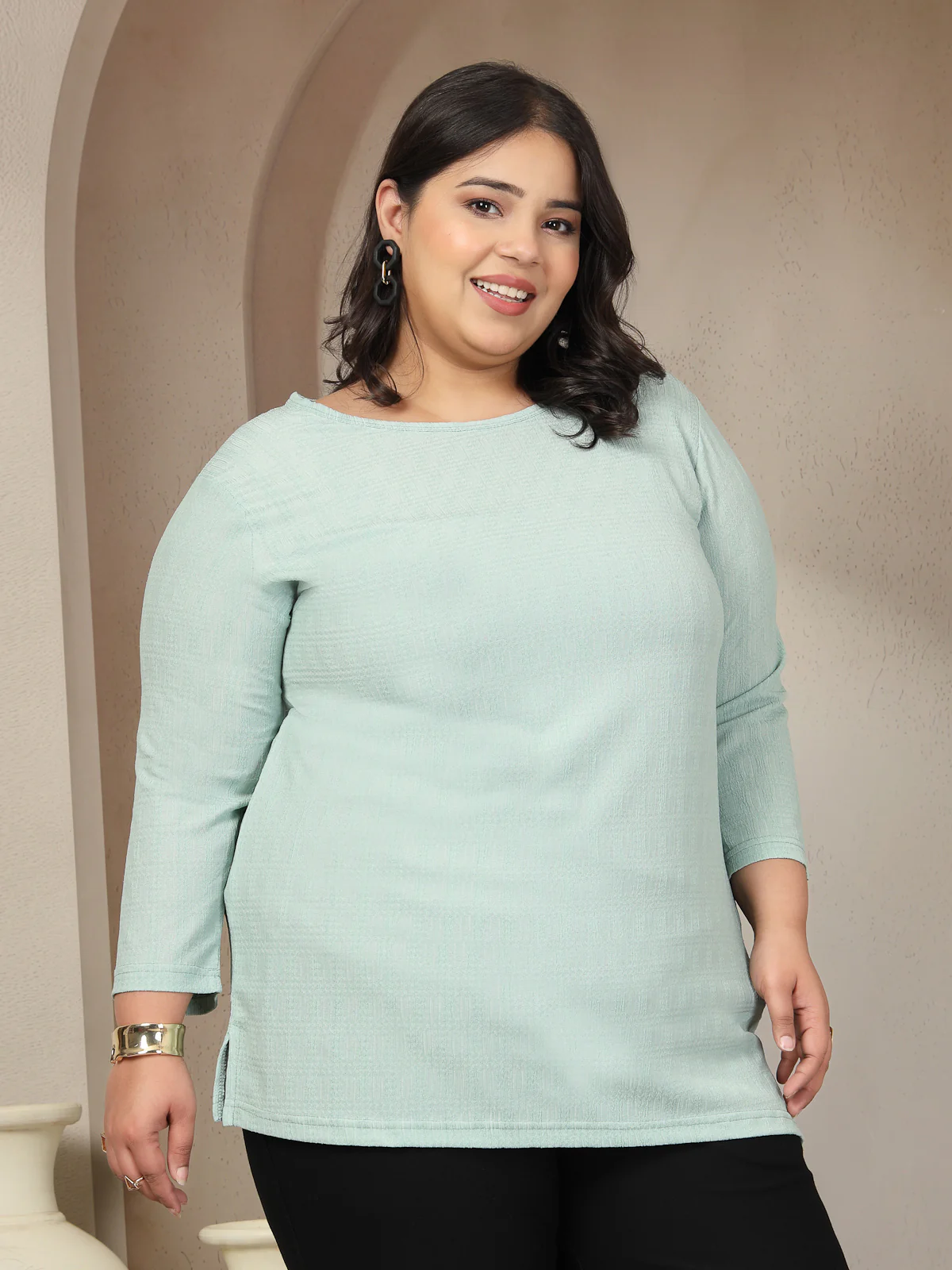 Plus Size Round Neck 3/4 Sleeve T-shirt - Image 3