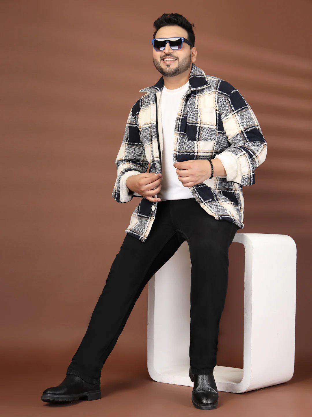 Plus Size Spread Collar Checked Tailored Jacket - Image 3