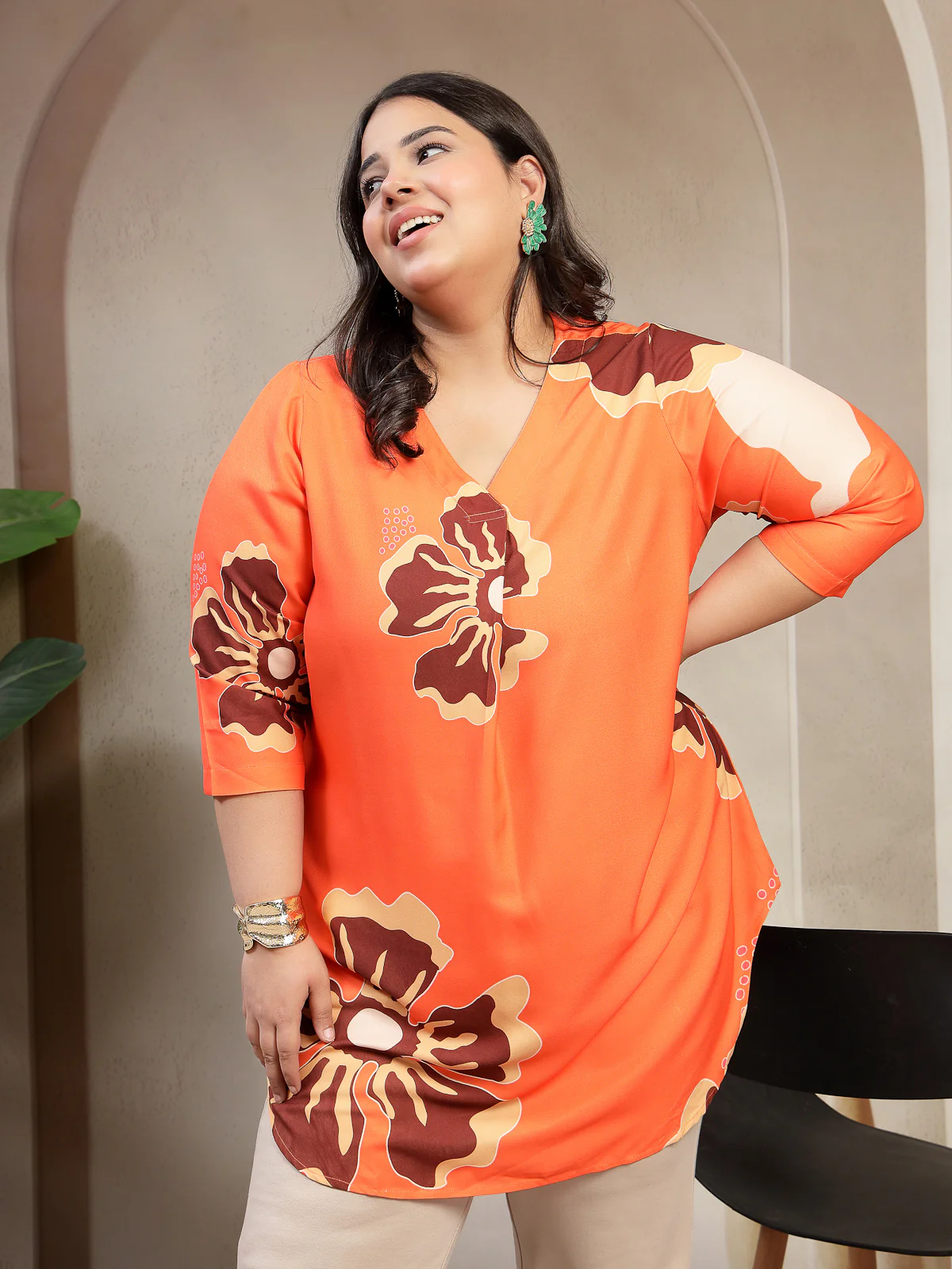 Plus Size Tropical Print Top - Image 9