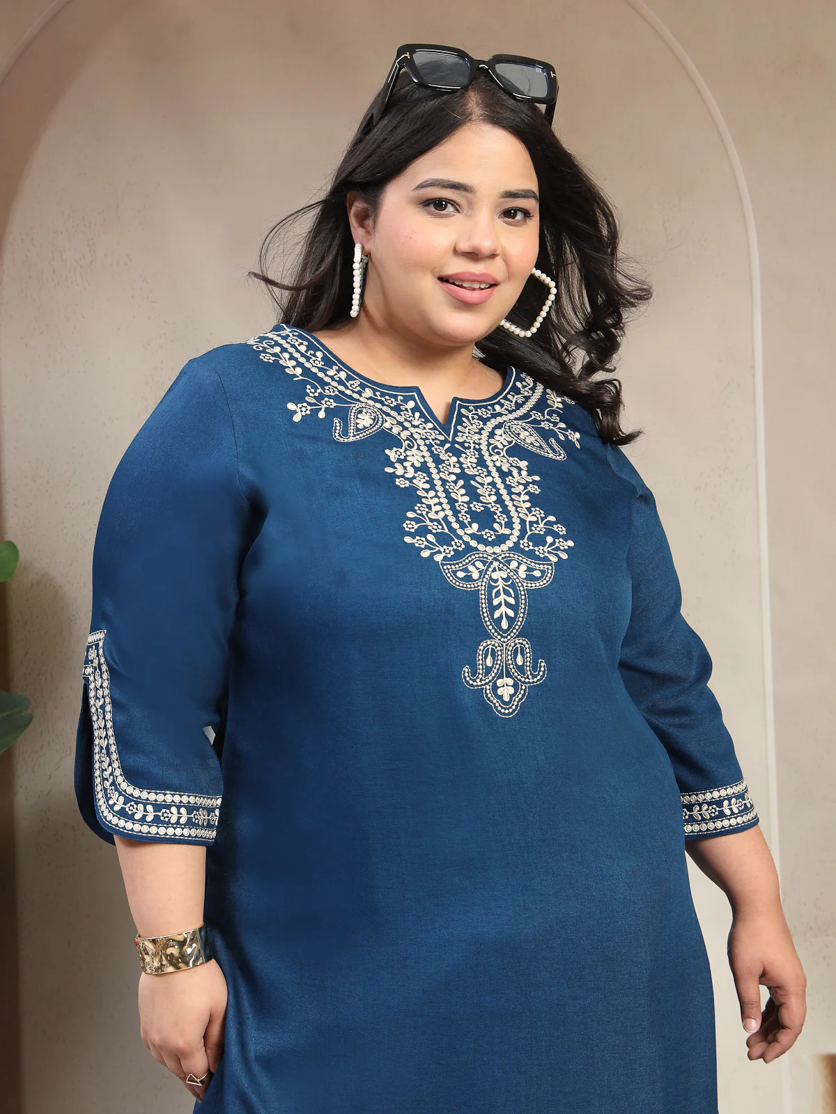 Plus Size Women Embroidered Tunic With Trouser - Image 8
