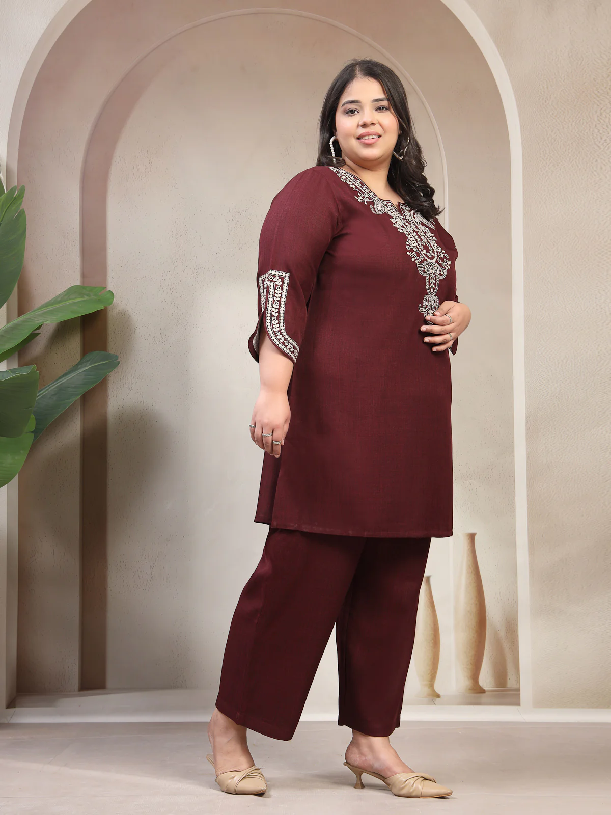 Plus Size Women Embroidered Tunic With Trouser - Image 5