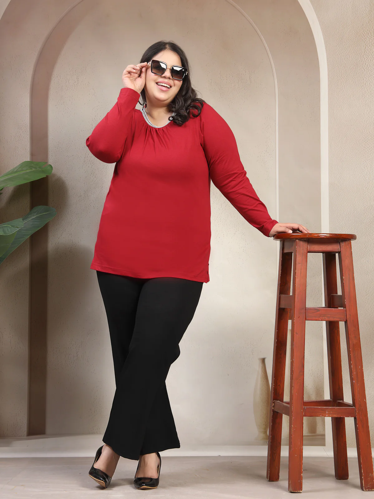 Plus Size Women Red Round Neck Cotton T-shirt - Image 7