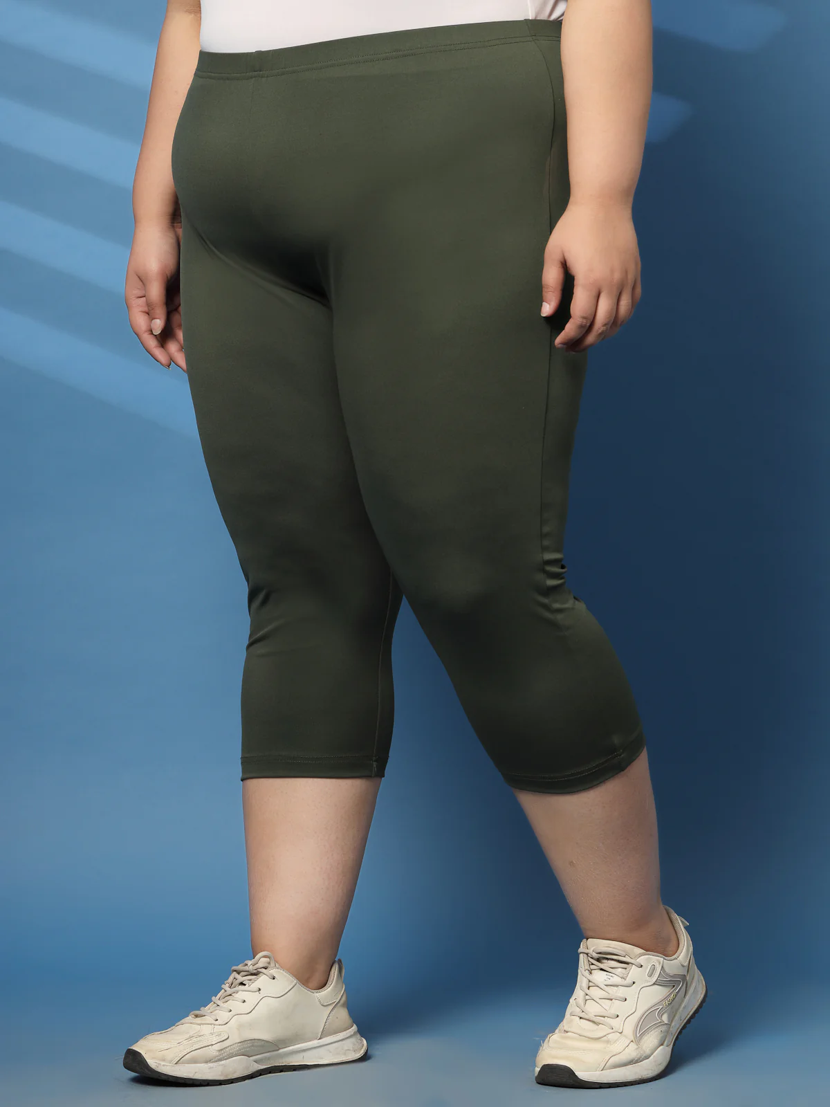 Plus Size Women Solid Capris - Image 5