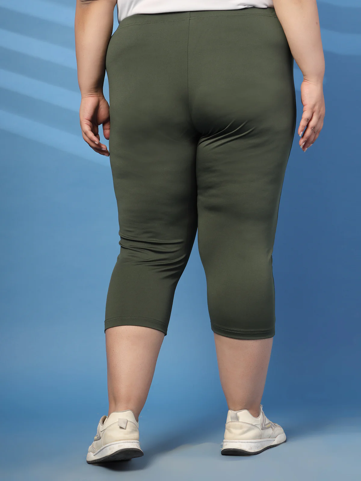 Plus Size Women Solid Capris - Image 6