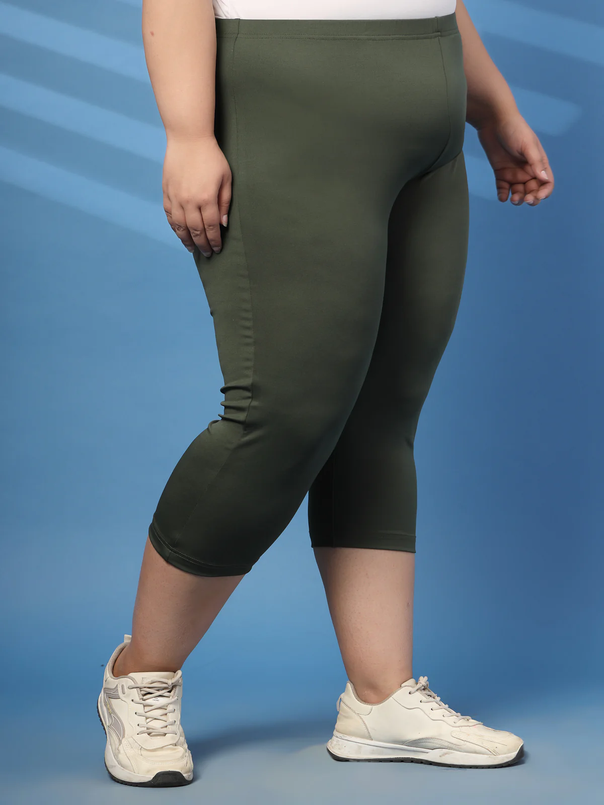 Plus Size Women Solid Capris - Image 7