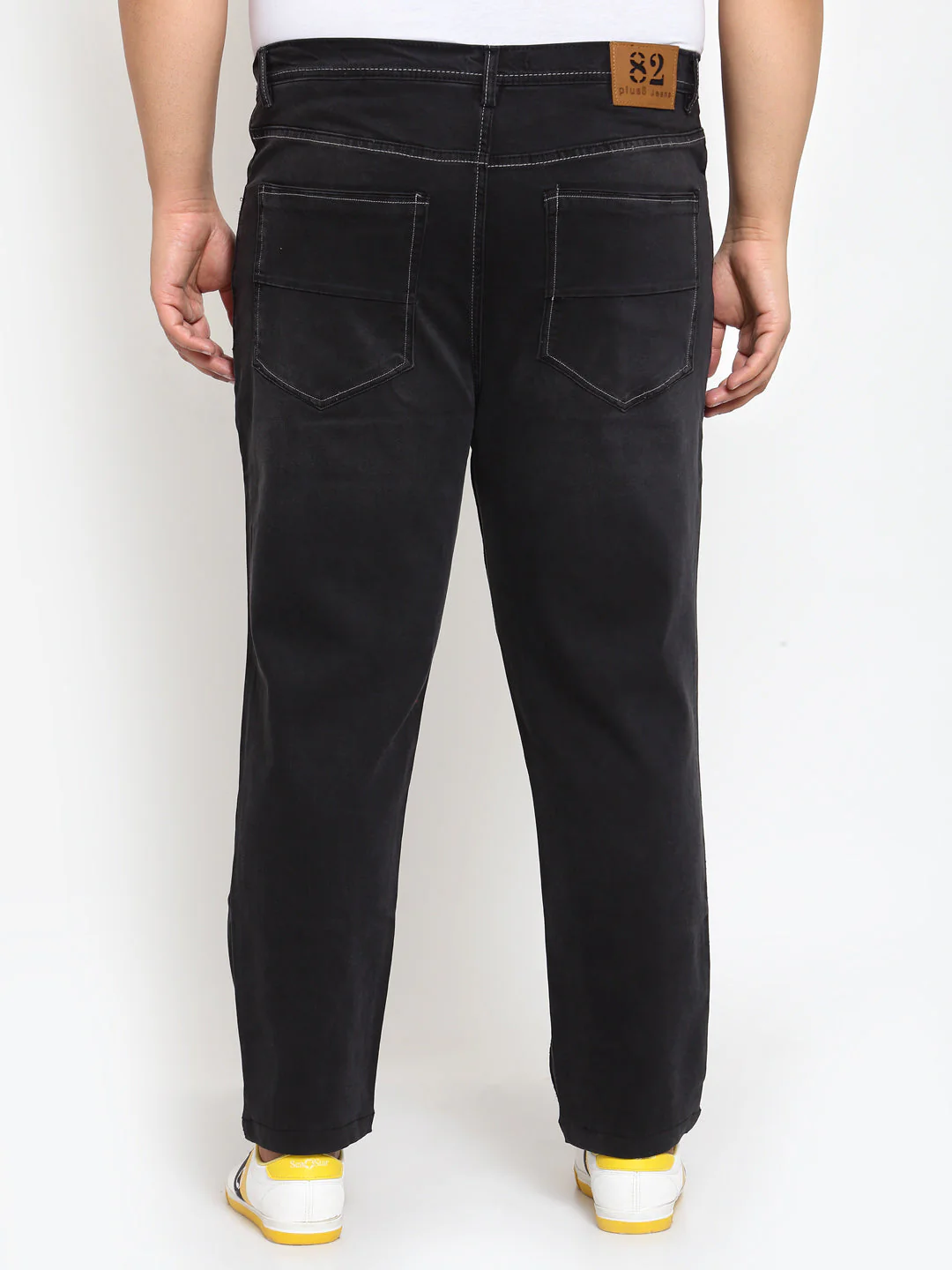 Plus Size Men Black Regular Fit Mid-Rise Clean Look Jeans - Image 4
