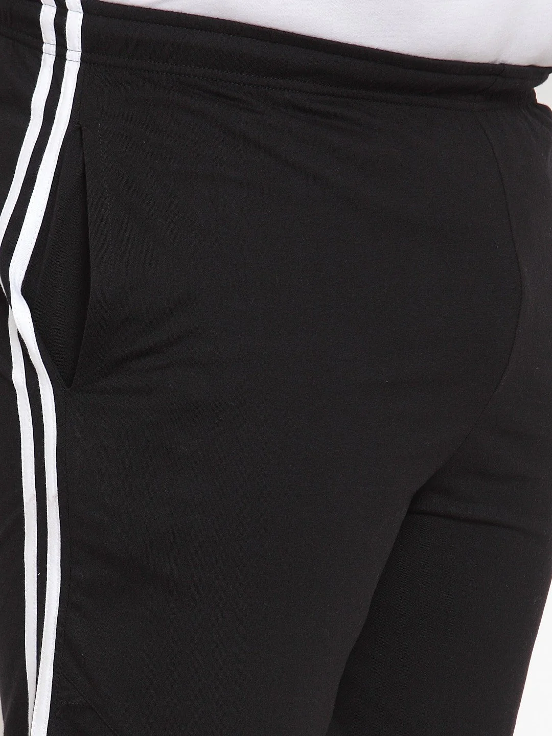 Plus Size Men Black Solid Regular Fit Sports Shorts - Image 3
