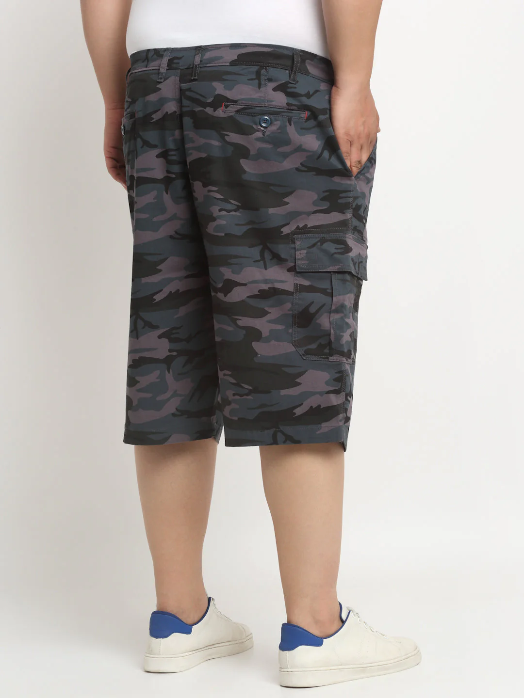 Plus Size Men Grey, Black And Green Camouflage Printed Cotton Cargo Shorts - Image 5