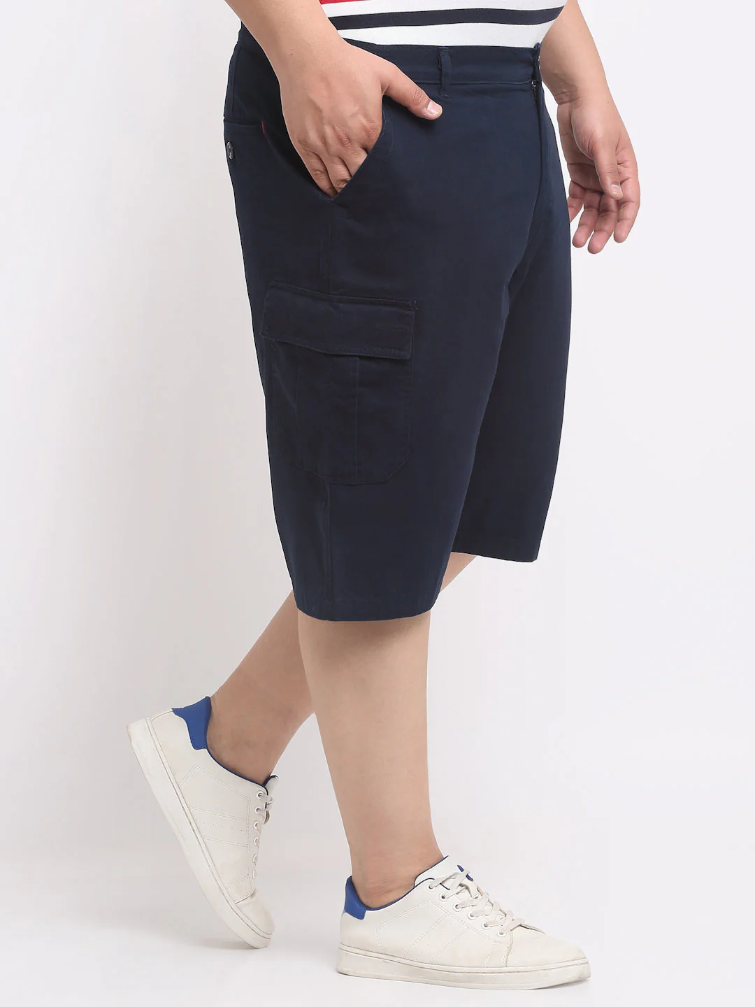 Plus Size Men  Navy Blue Mid-Rise Cotton Cargo Shorts - Image 3