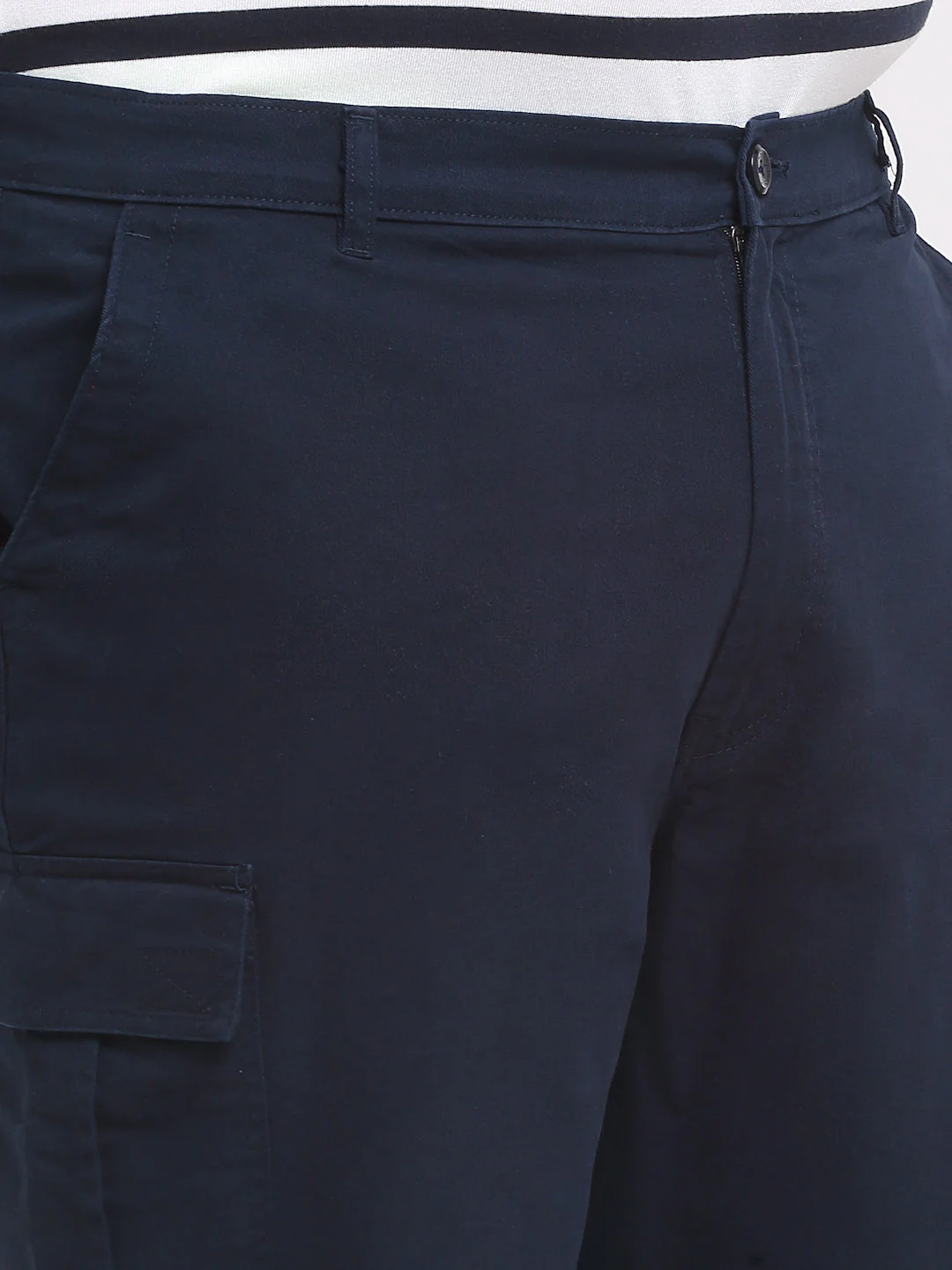 Plus Size Men  Navy Blue Mid-Rise Cotton Cargo Shorts - Image 4